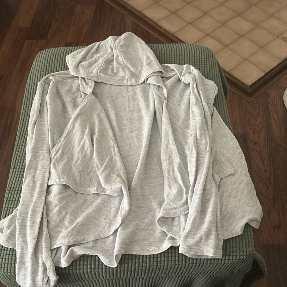 Girls athletic cardigan, size L (10/12)